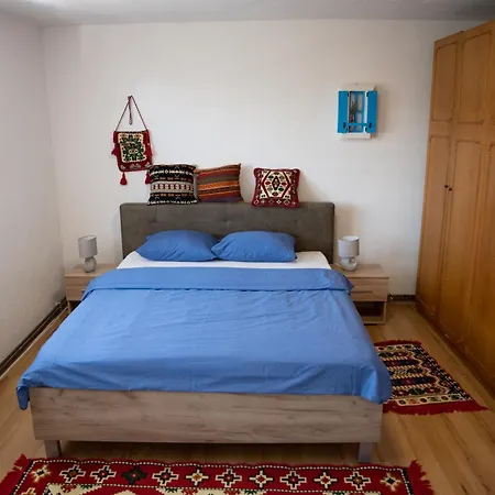 Hill Apartment